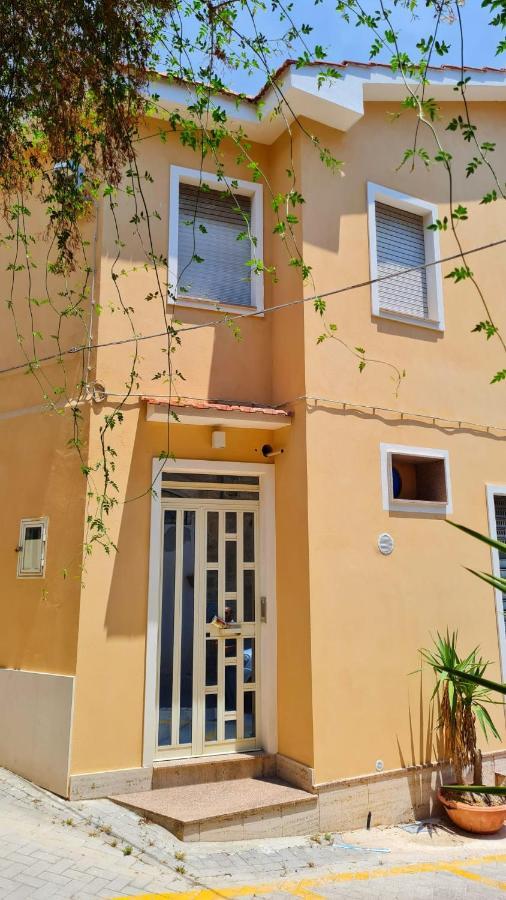 Casa Vacanze La Melagrana โมดิกา ภายนอก รูปภาพ