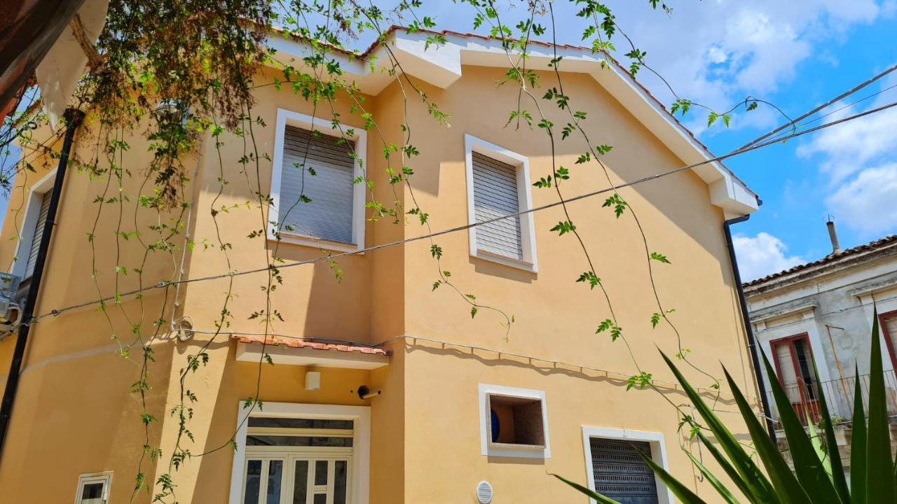 Casa Vacanze La Melagrana โมดิกา ภายนอก รูปภาพ